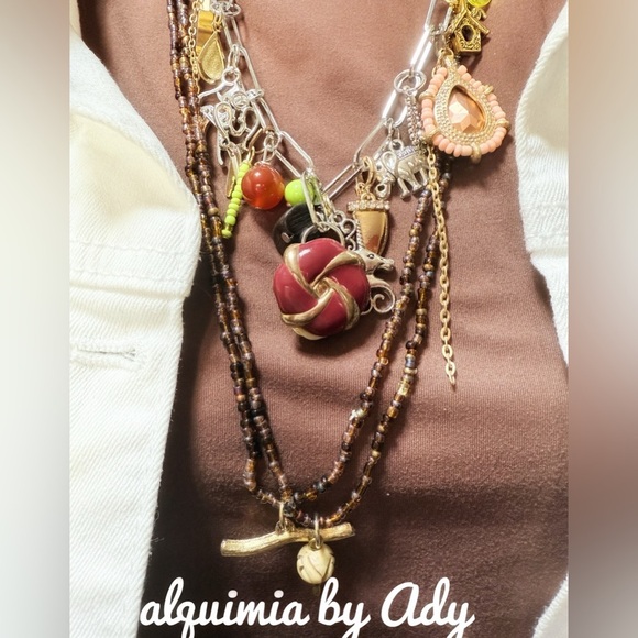 Eclectic vintage layered multi charms necklace - Picture 2 of 7